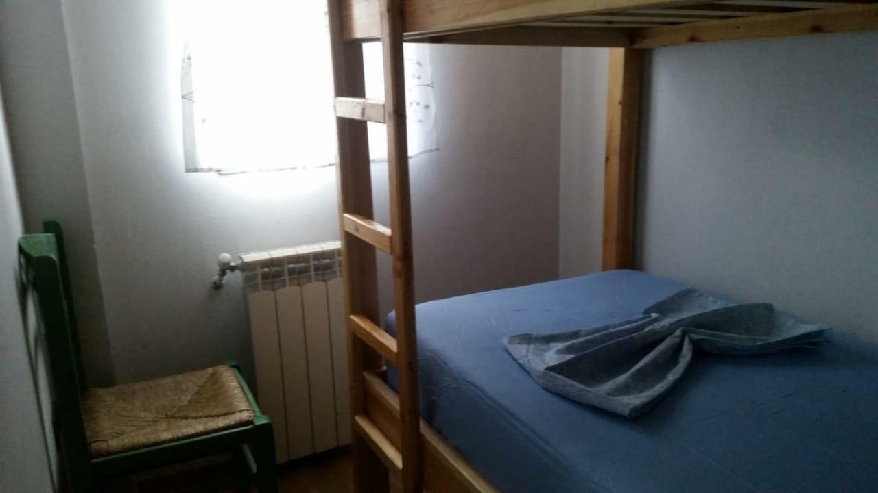 Bujtina E Tomorrit Hotel Ujanik Buitenkant foto